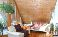 Sonnige und helle Dachgeschosswohnung mit bester Wohnlage