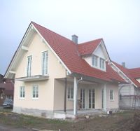 Gerumiges und neuwertiges Wohnhaus mit Garage