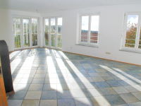 Helles und modernes Wohnhaus mit viel Platz
